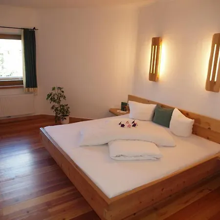 Farm stay Bauernhof Leneler Arzl im Pitztal