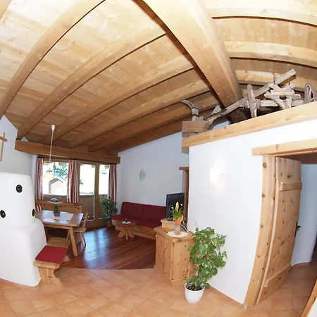 Bauernhof Leneler Arzl im Pitztal