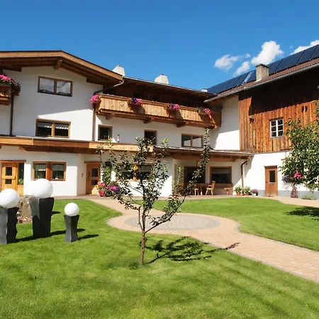 Farm stay Bauernhof Leneler Arzl im Pitztal