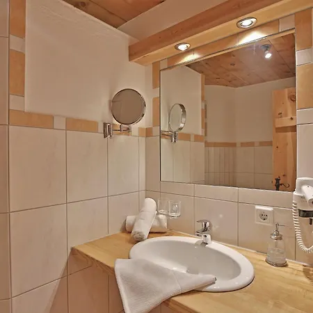 Kinderbauernhof Leneler Arzl im Pitztal