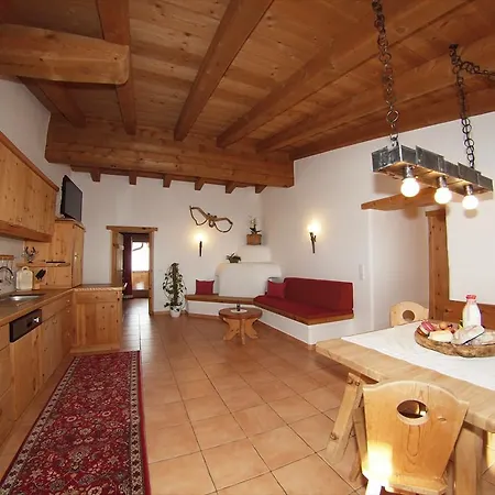 Farm stay Bauernhof Leneler *